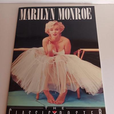 Marilyn Monroe The classic Poster Book complete with posters. !