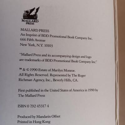 Marilyn Monroe The classic Poster Book complete with posters. !