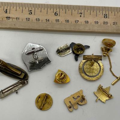 Men's Jewelry Lot - single cufflinks, pins, tie tacks, etc
