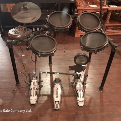 Awesome Alesis Nitro Mesh Electric Drum Set DM7X