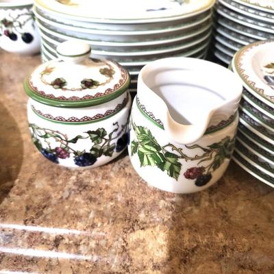 Brombeere by GOEBEL China Lot