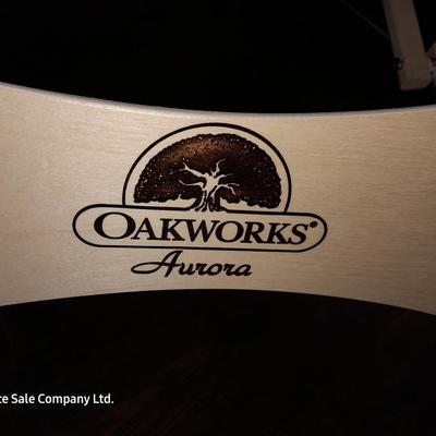 Like new - Oak works portable Shiatsu Massage table with accessories and storage / travel bag