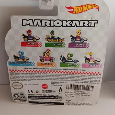 New in package -HotWheels MarioKart Yoshi B Dasher and Koopa Troopa Circuit Special