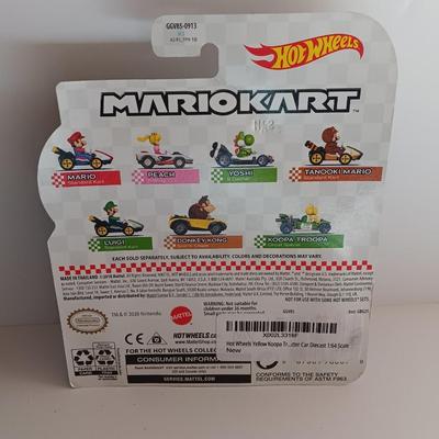 New in package -HotWheels MarioKart Yoshi B Dasher and Koopa Troopa Circuit Special