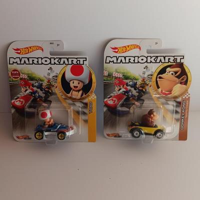 New in package -HotWheels MarioKart Toad Sneeker and Donkey King Sports Coupe