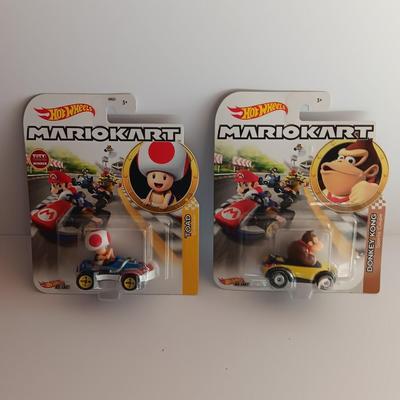 New in package -HotWheels MarioKart Toad Sneeker and Donkey King Sports Coupe
