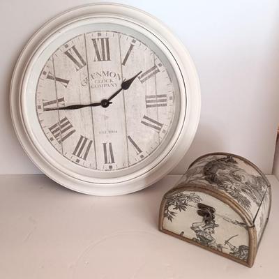 Roman numeral wall clock with toile French small case / treasure chest