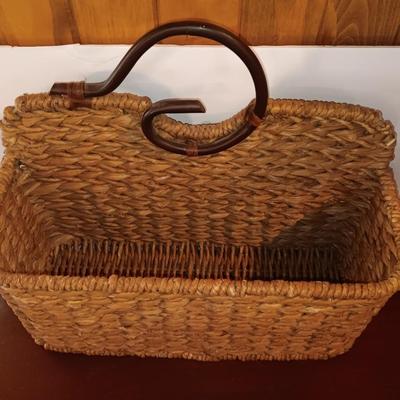 Half-moon accent table and basket with wooden handle