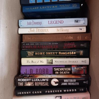 Collection of hardback books - Jude Deveraux - J.D. Robb - Nicolas Sparks and more