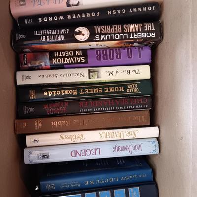 Collection of hardback books - Jude Deveraux - J.D. Robb - Nicolas Sparks and more