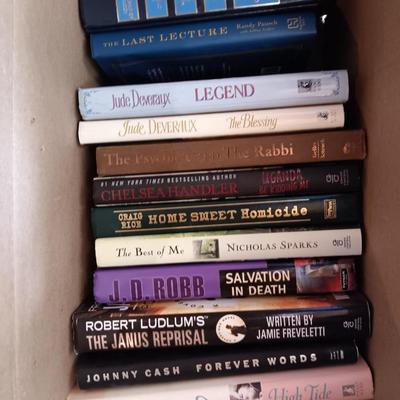 Collection of hardback books - Jude Deveraux - J.D. Robb - Nicolas Sparks and more