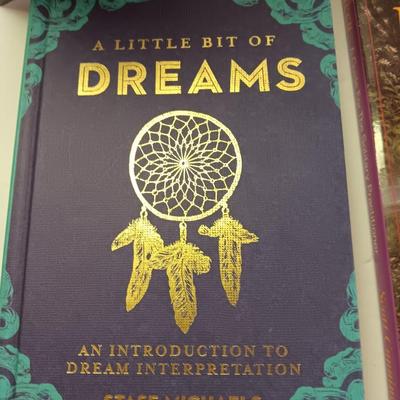 Spiritual books - Religions - Dreams - Wicca - and others