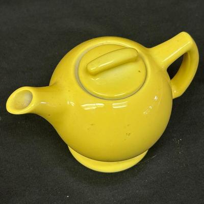 Vintage USA Single Serve Yellow Teapot