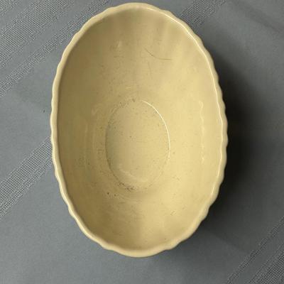 2 Vintage Haeger Pottery Ribbed Oval Bowl Planter pink & white Marked 4020 USA 7â€x 5â€