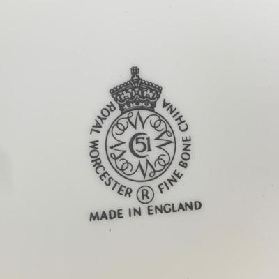 Royal Worcester Prince of Wales / Lady Diana Royal Wedding Trinket Box
