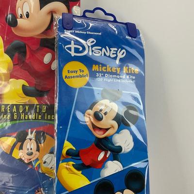 -31- COLLECTIBLE | Mickey Mouse Kites In Package