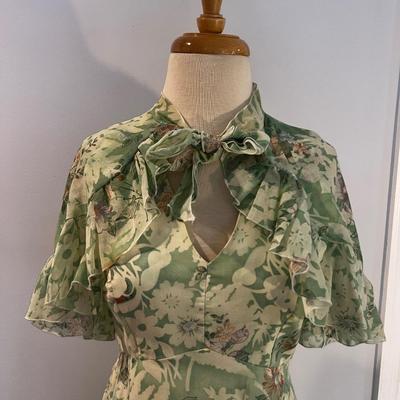 Lot 5 Vintage Dresses