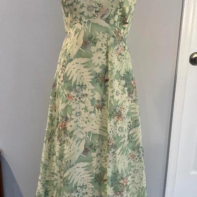 Lot 5 Vintage Dresses