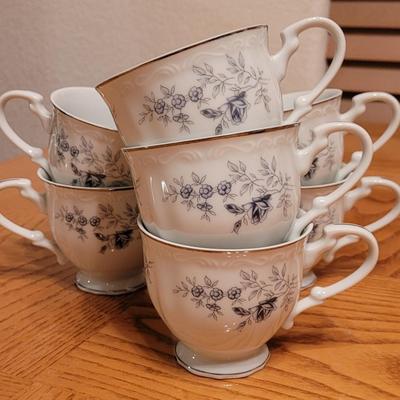 Baroque Bleu Daniele China Set