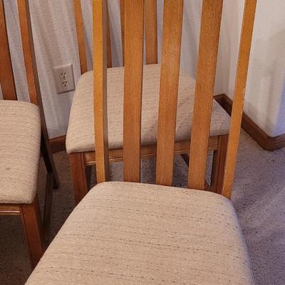 Dining Table & Chairs