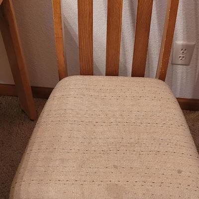Dining Table & Chairs