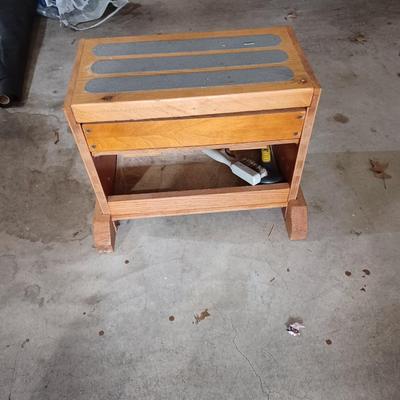 wood tool bench