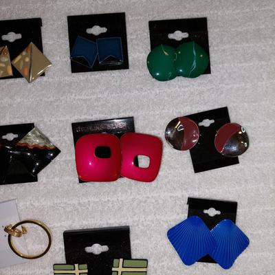 Lot 2 pierced earrings 15 sets