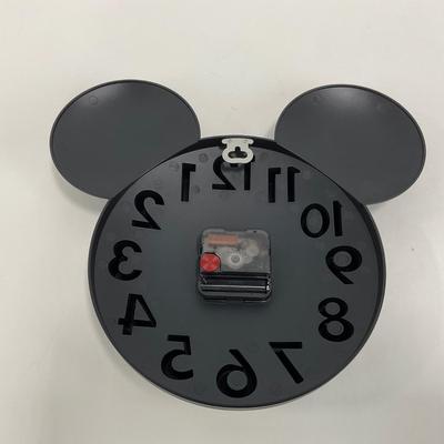 -60- CLOCK | Mickey Mouse Silhouette Clock