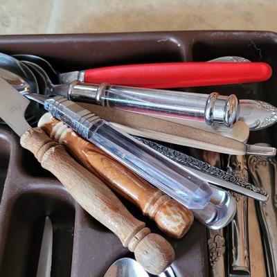 Mixed Lot of Silverware