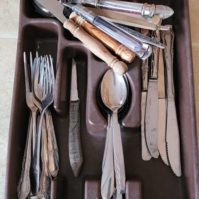 Mixed Lot of Silverware