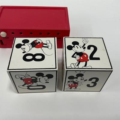 -68- COLLECTIBLE | Mickey Mouse Adjustable Perpetual Calendar