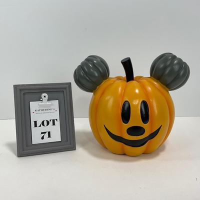 -71- COLLECTIBLE | Kohls Mickey Mouse Figure
