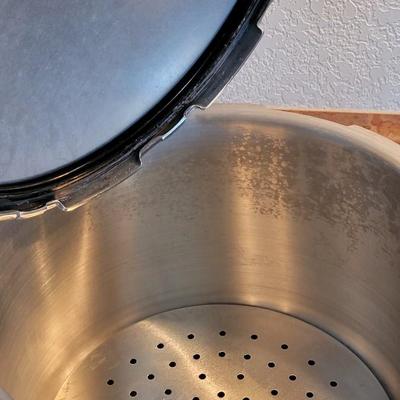 Vintage Rochedo Pressure Cooker