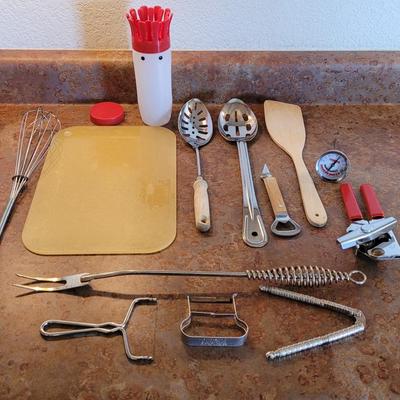 Mixed Kitchen Lot
