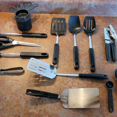 Black Handle Kitchen Utensils Lot