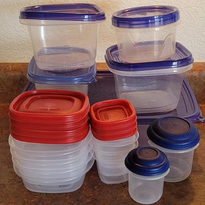 Plastic Storage Containers lot