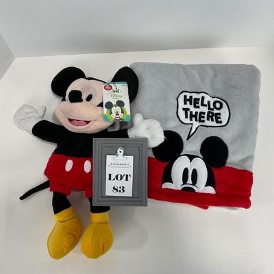 -83- TOY | Mickey Mouse Childâ€™s Blanket and Mickey Mouse Puppet