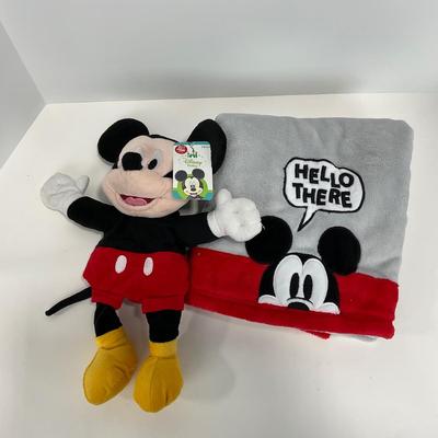 -83- TOY | Mickey Mouse Childâ€™s Blanket and Mickey Mouse Puppet