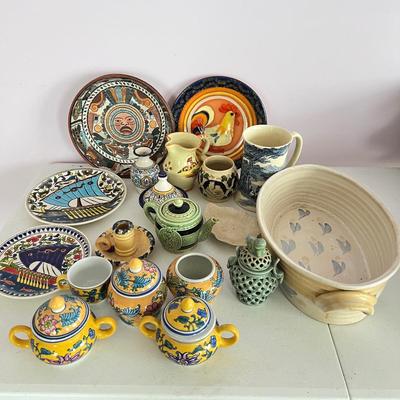 Big Lot Vintage Contemporary Pottery Ceramic