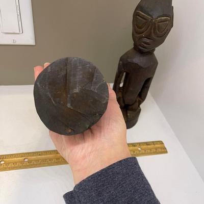 2 African statues