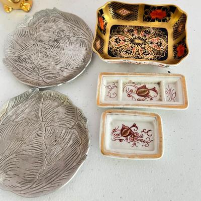 Big Mixed Vint. Lot Collectibles - Enesco, Derby China, Royal Bayreuth