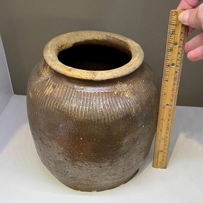 Primitive stoneware