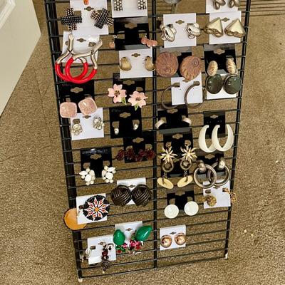 Vintage clip on earring lot