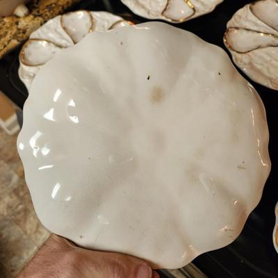 6 Vintage Oyster Plates 9' diameter