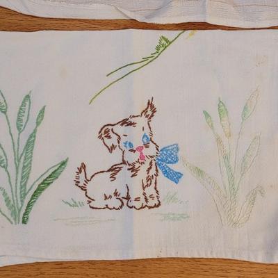 Vintage Luncheon Table Cloth & 3 Dish Towels