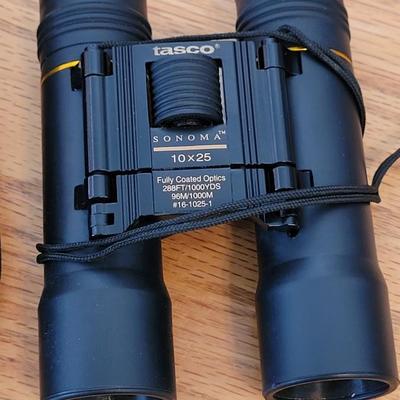 Tasco Binoculars 10 Ã—25 with Case