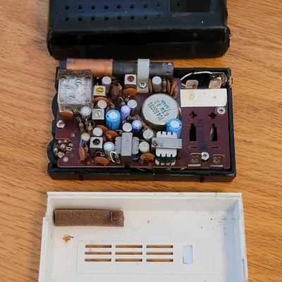 AIWA 8 Transitor Radio