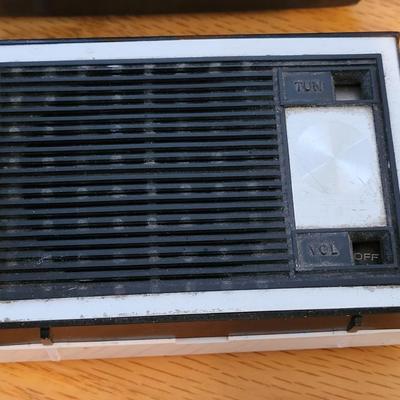 AIWA 8 Transitor Radio