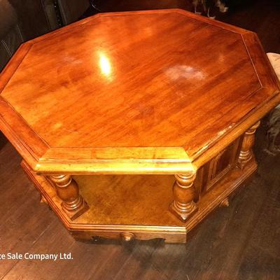 Two-tiered octagon coffee table