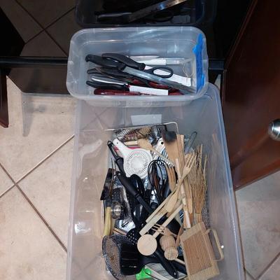 Kitchen utensils lot